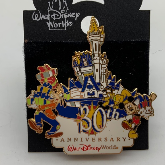 Disney Walt Disney World 30th Anniversary Castle Celebration Collectible Pin - Picture 2 of 5